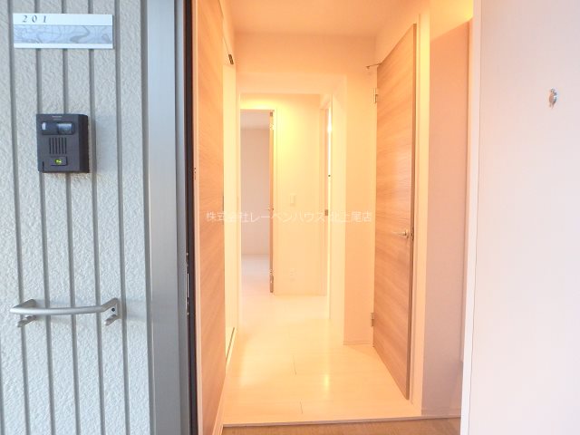 玄関　お問い合わせは048-772-8202