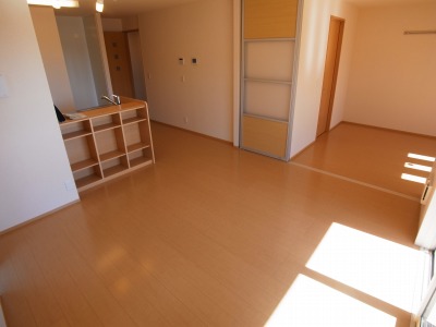 居室・リビング　同物件別部屋参考写真
