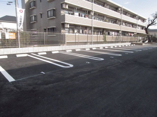 駐車場　★お問い合わせはタウンハウジングまで★
