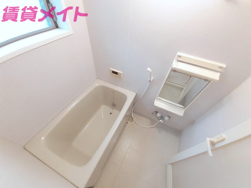 バス・シャワールーム　別部屋同型参考です