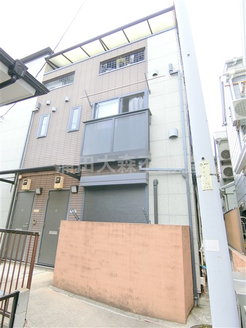 建物外観　2004年1月築　木造地上3階建総戸数9戸 東京都大田区大森