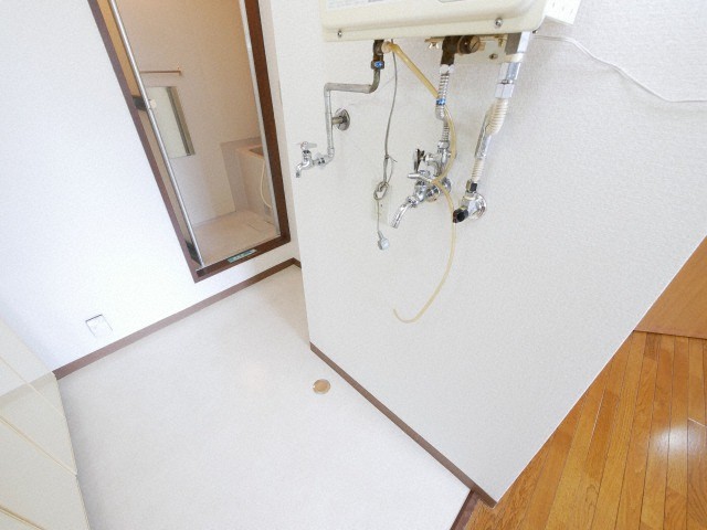洗面設備　洗濯機置き場になります♪
