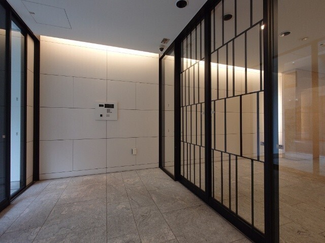 ロビー　角部屋です