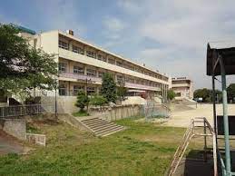 小学校　三郷町立三郷小学校（小学校）まで944m