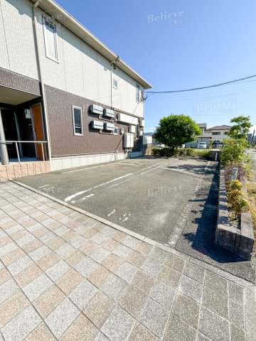 駐車場　駐車スペースもあります☆