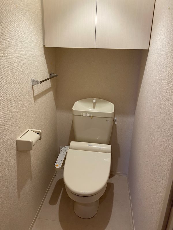 トイレ　※別のお部屋のお写真です。御参考までに。