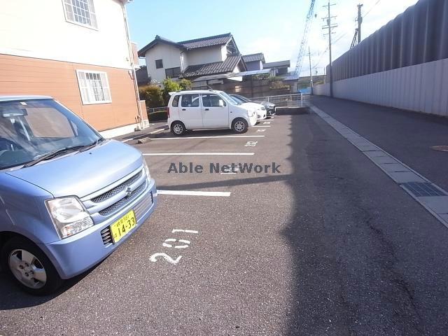 駐車場　駐車場