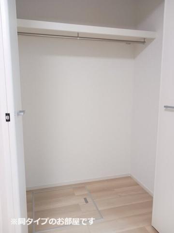 収納　※同タイプ部屋の写真です。