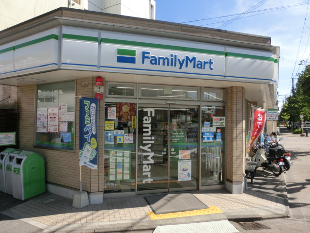 コンビニ　ファミリーマート白川通別当町店（コンビニ）まで601m