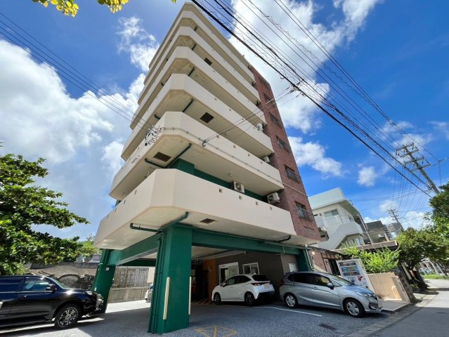 建物外観　Ｅｍｉｎｅｎｃｅ　ｉｎ　宇地泊★宜野湾市宇地泊エリア