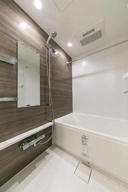 バス・シャワールーム　※写真は同タイプ住戸です。