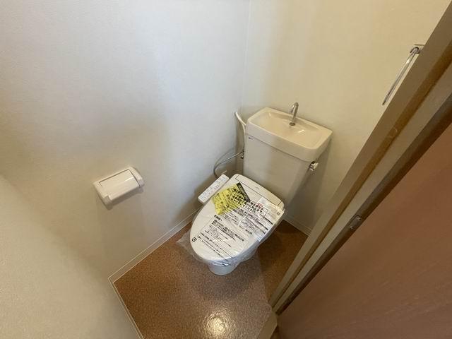 トイレ　ウォシュレットに交換予定
