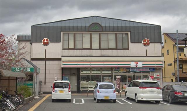 コンビニ　セブンイレブン（コンビニ）まで2270m