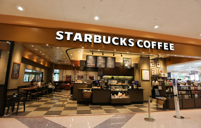 飲食店　スターバックスコーヒーアピタ千代田橋店（飲食店）まで575m