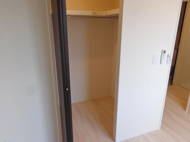 収納　ウォークインクローゼット