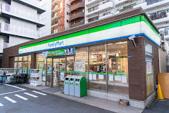 コンビニ　ファミリーマート 西五反田六丁目店（コンビニ）まで318m