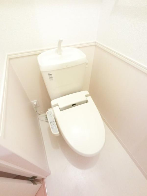 トイレ　※仕様が異なる場合がございます
