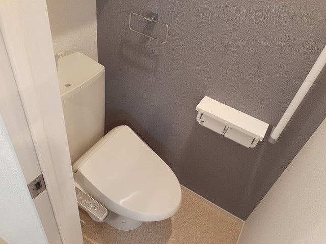 トイレ　同建物別号室