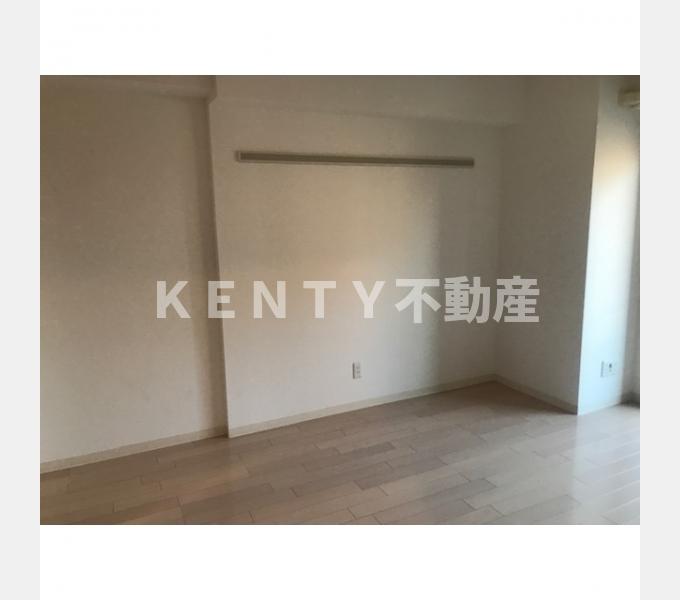 その他部屋・スペース　落ち着いて過ごせるお部屋なので、寝室にいかがでしょうか