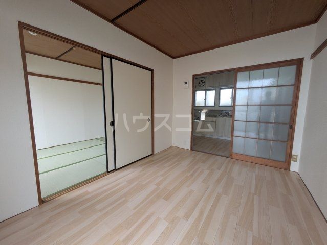 こがねハイツの居間写真