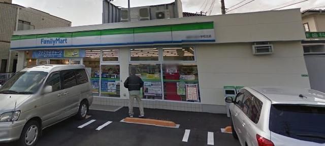 コンビニ　ファミリーマート練馬大泉小学校北店（コンビニ）まで394m