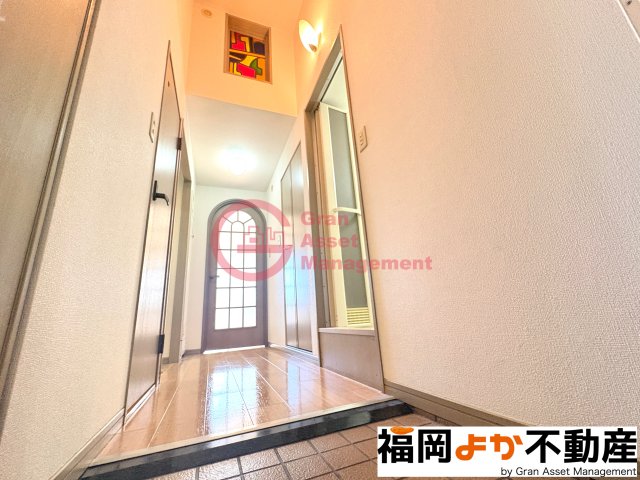 玄関　【福岡よか不動産】落ち着いた玄関です