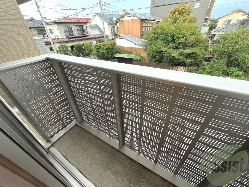 バルコニー　バルコニーが付いているので洗濯物も干せます！