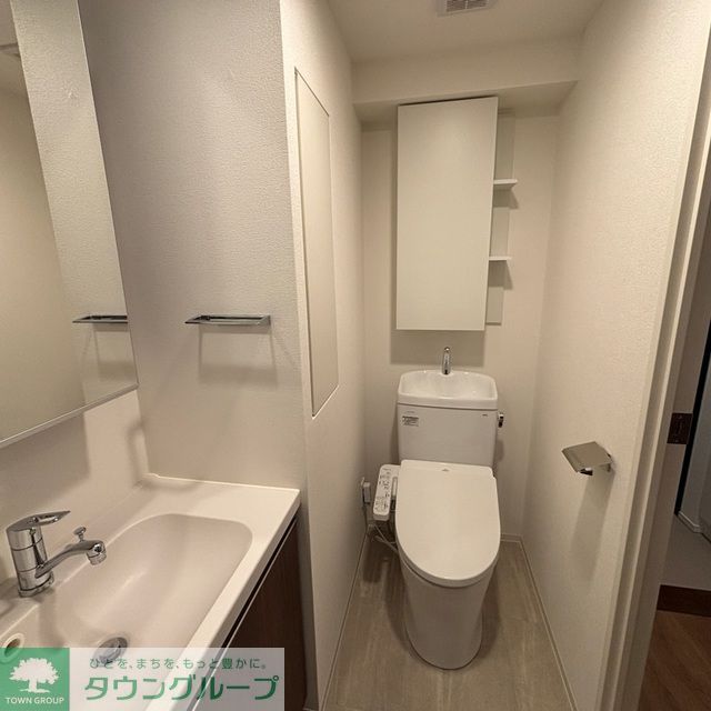 トイレ　※写真は同タイプ住戸です。