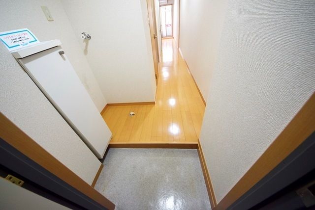 玄関　★★下駄箱付★★
