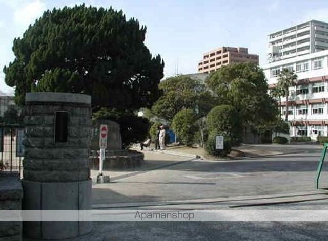 小学校　宇品小学校（小学校）まで633m