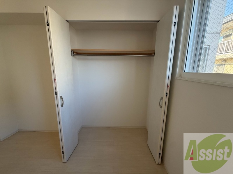 収納　寝室の収納です。部屋がすっきり片付きます。