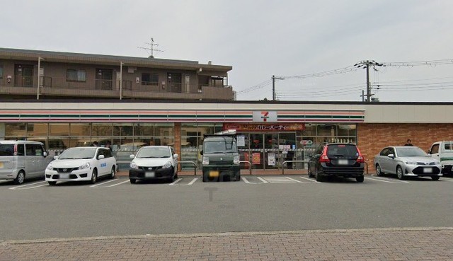 コンビニ　セブンイレブン　吹田朝日が丘店（コンビニ）まで205m