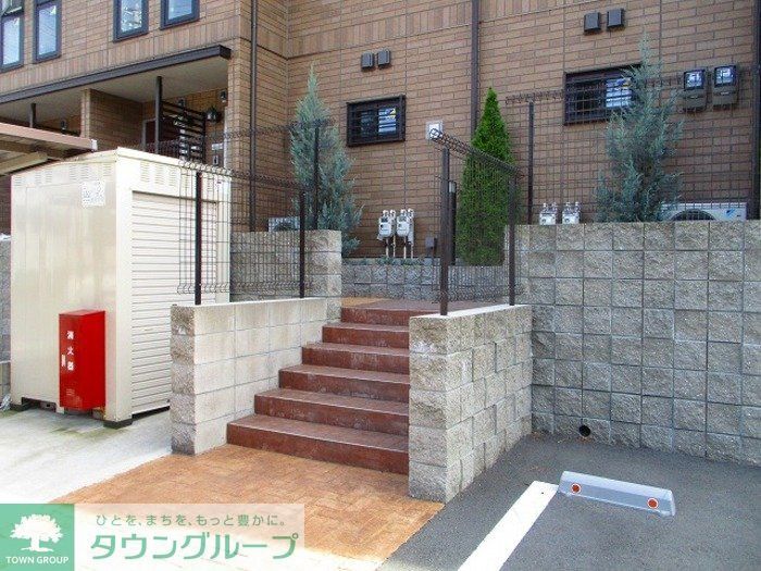 エントランス　お問合せはタウンハウジングまで！※現地待合わせ相談可能