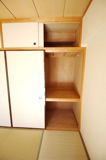 収納　★押入れ大きいです★