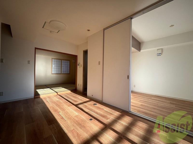 居室・リビング　広くてキレイなお部屋が広がっていて、充実した生活が送れそう。