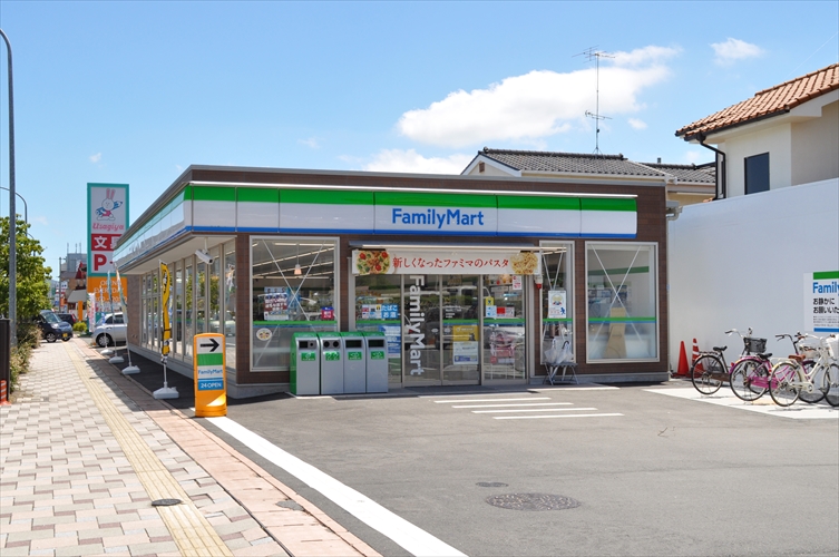 コンビニ　ファミリーマート岡山さい店（コンビニ）まで583m