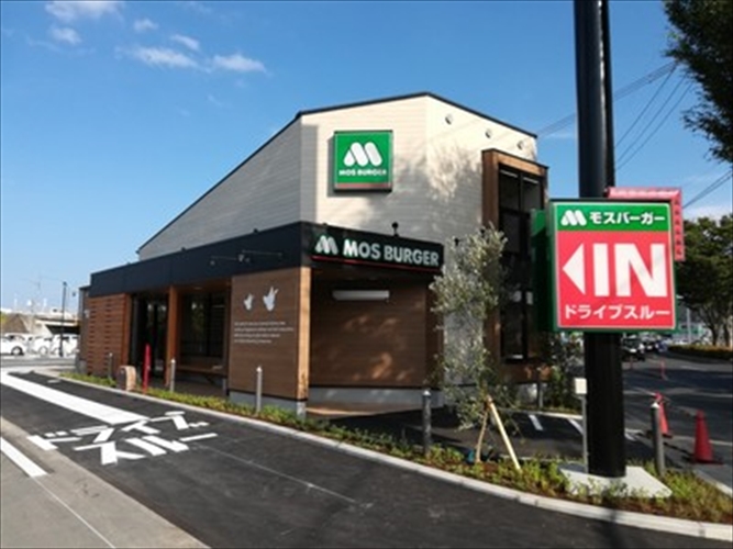 飲食店　モスバーガー岡山けやき通り店（飲食店）まで1126m