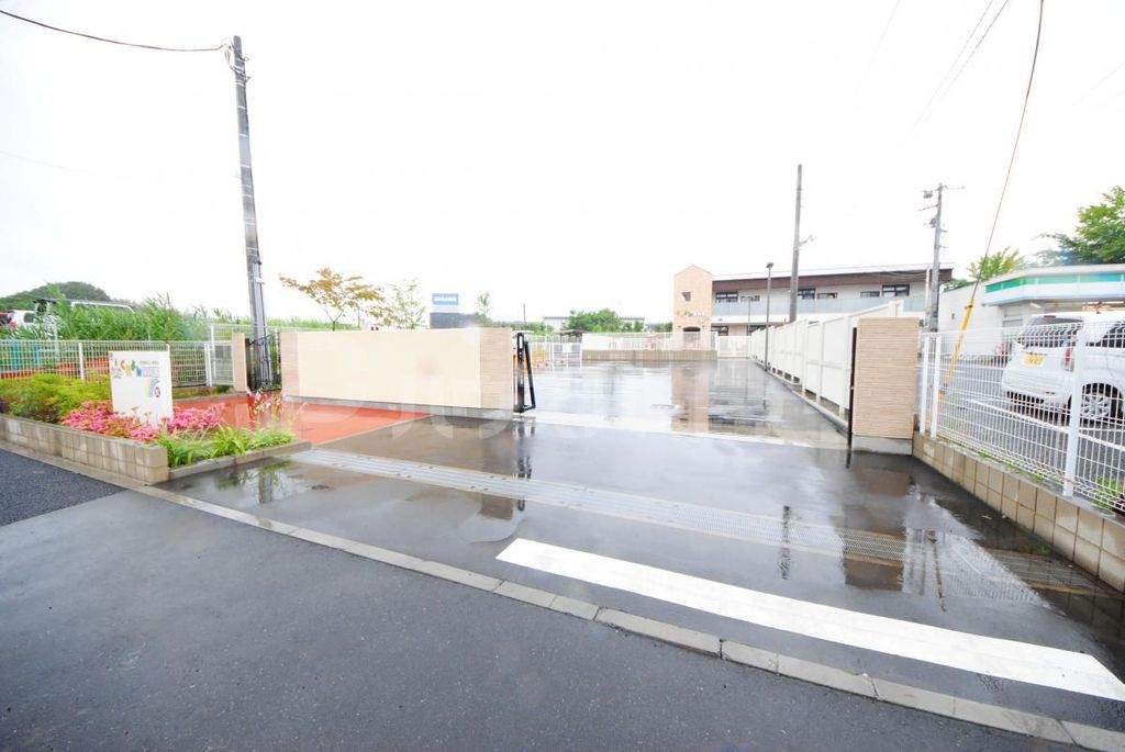幼稚園・保育園　くれよん保育園虹（幼稚園・保育園）まで630m