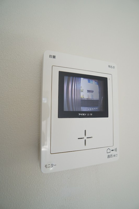 セキュリティ　モニタ付きインターホンで来客も安心