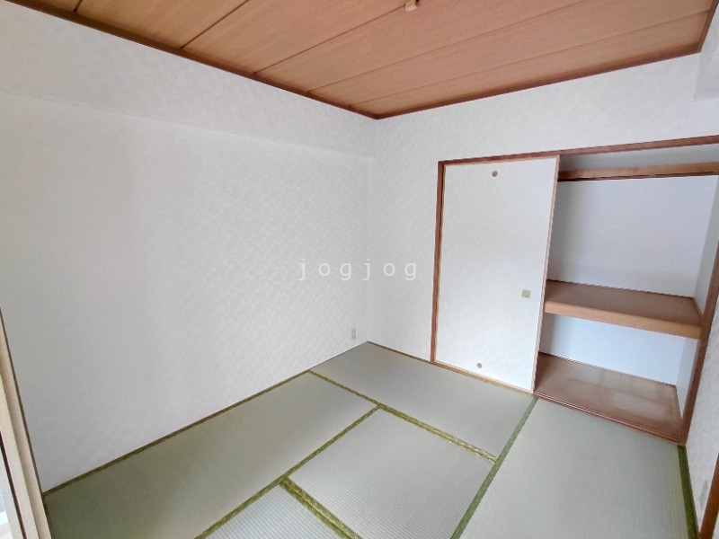その他部屋・スペース　窓から明るい光が差し込みます。