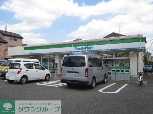 コンビニ　ファミリーマート（コンビニ）まで1420m