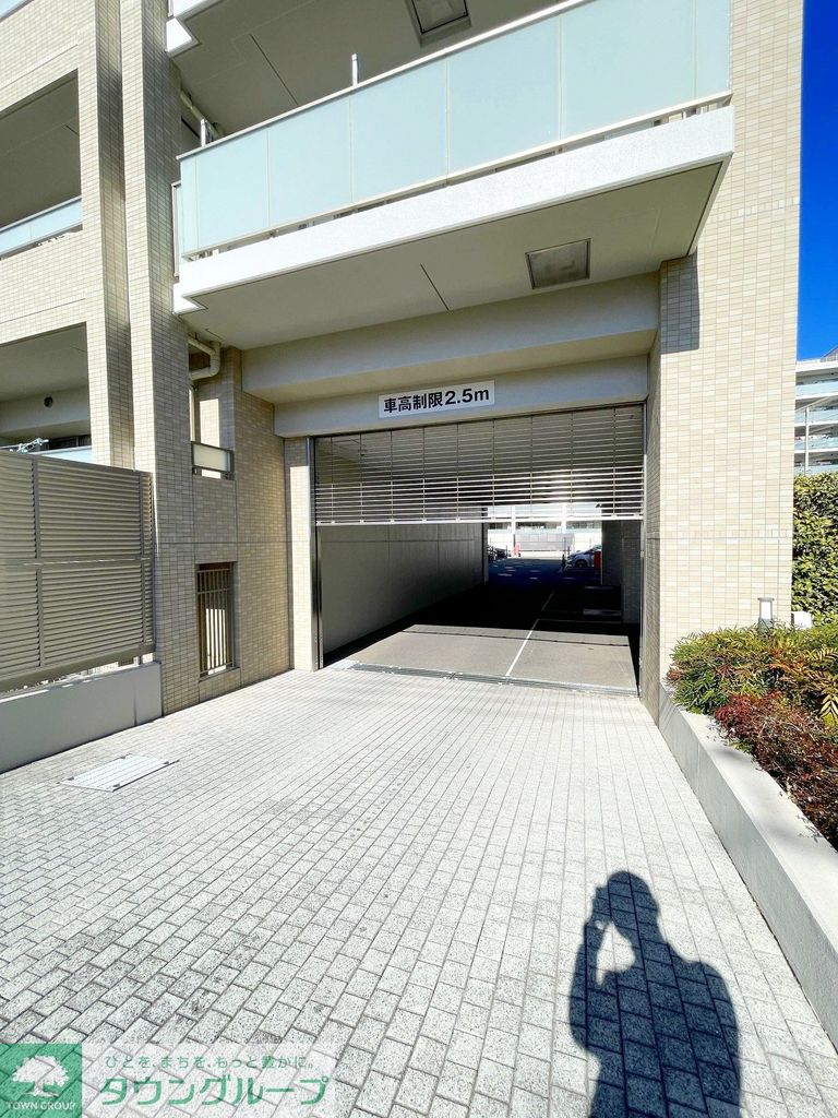 駐車場　庭