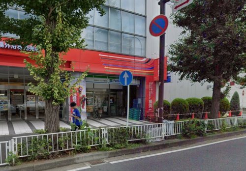 コンビニ　ファミリーマート 和田屋ボートピア横浜店（コンビニ）まで528m