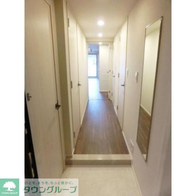 玄関　※写真は同タイプ住戸です。
