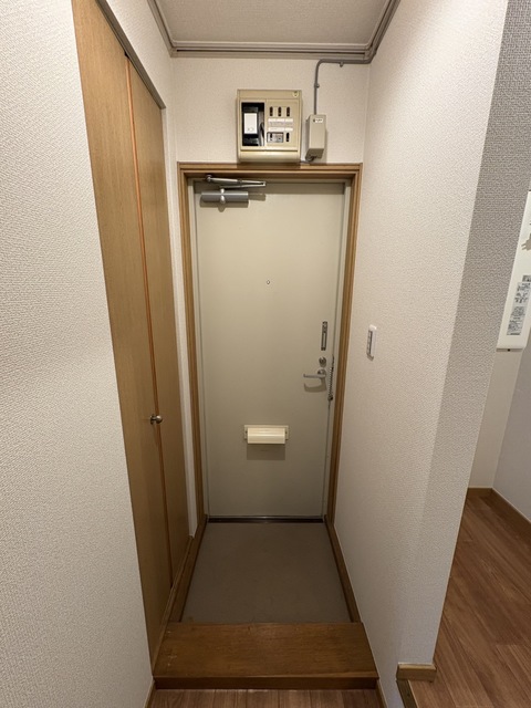 玄関　別部屋参考写真です