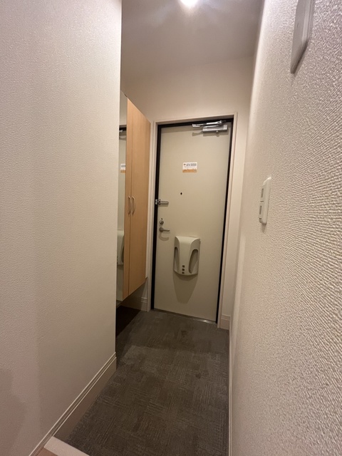 玄関　★同建物別号室の参考写真です★