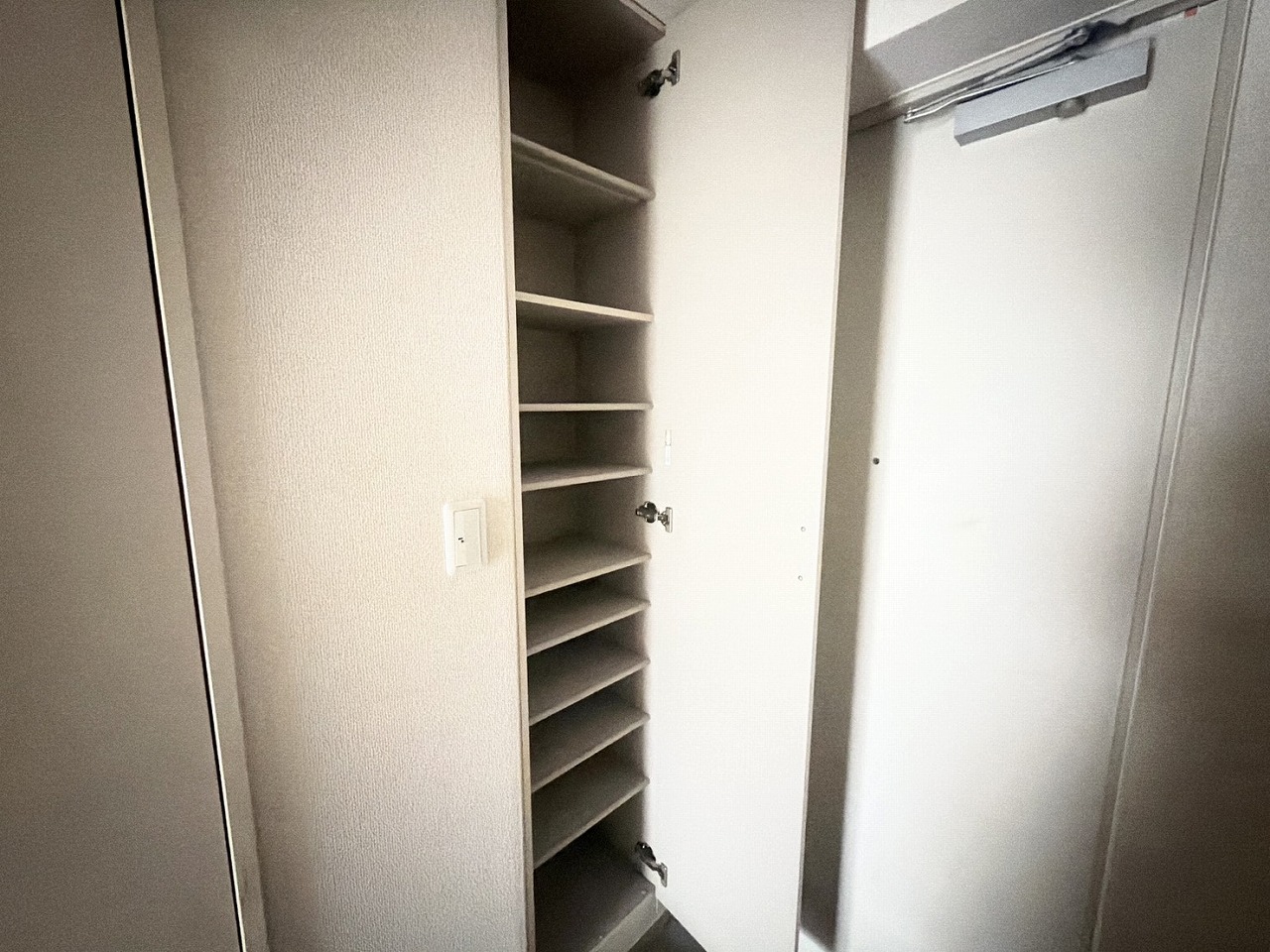 玄関　※別部屋参考