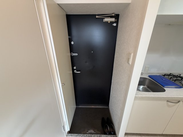 コスモリード谷町六丁目の玄関写真
