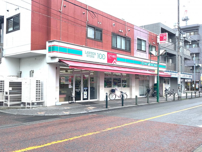 コンビニ　ローソンストア100（コンビニ）まで57m