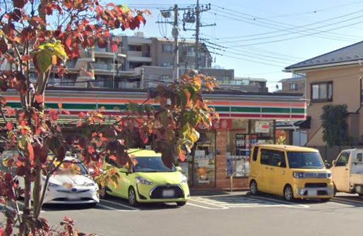 コンビニ　セブンイレブン 調布ヶ丘3丁目店（コンビニ）まで341m